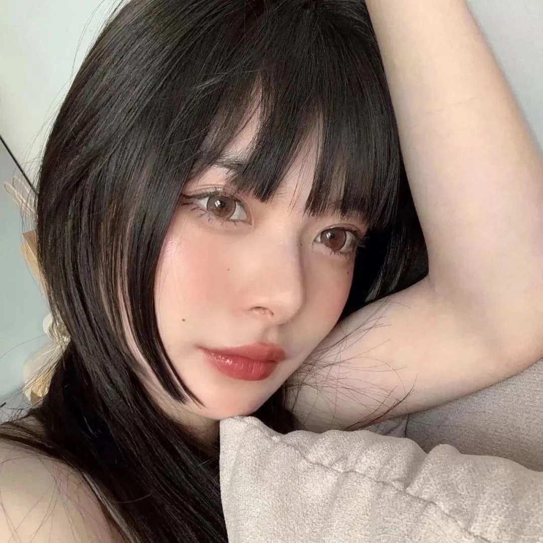 《爱上女主播》